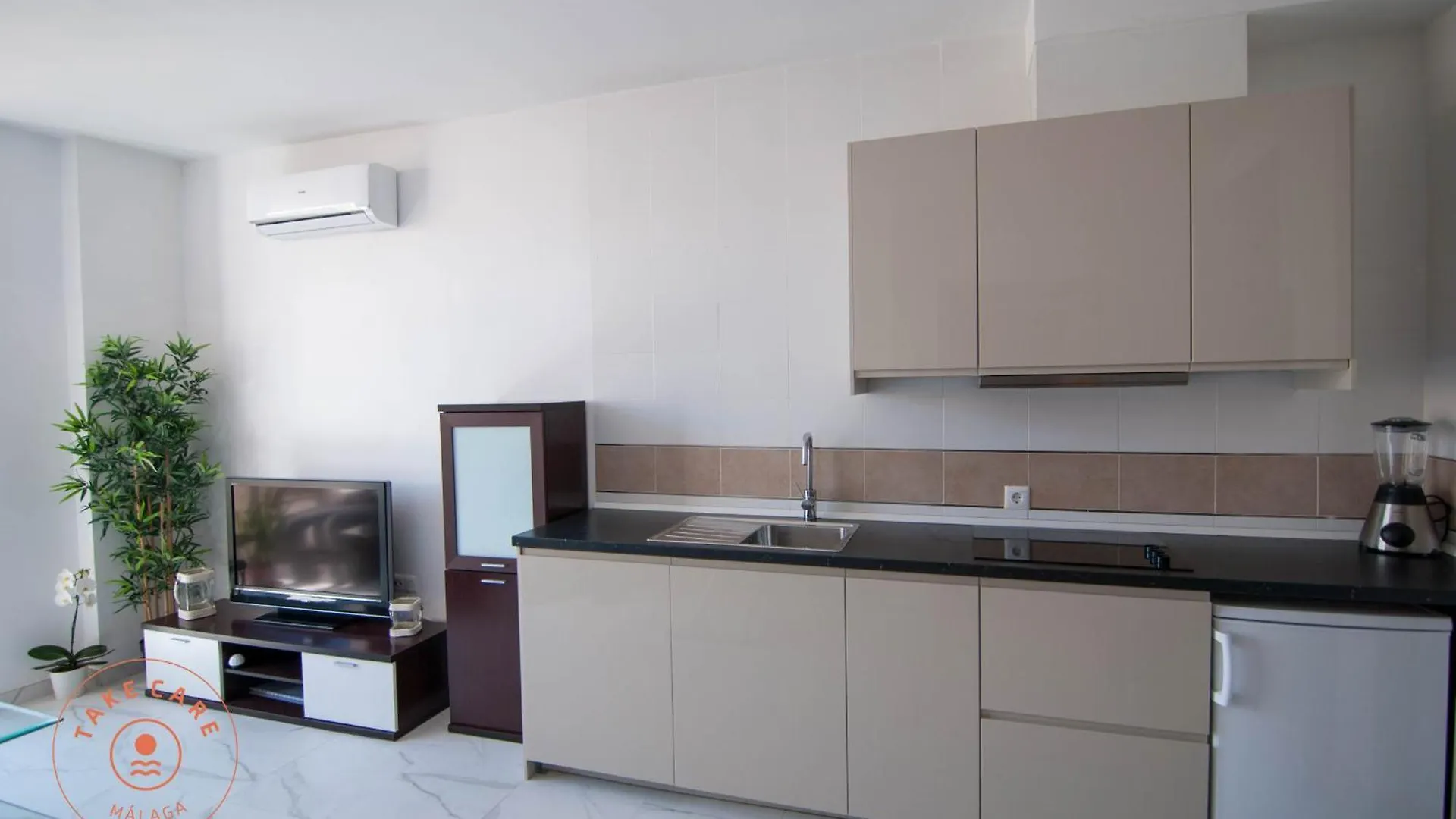 Apartment With Terrace In Malaga Center - Tcm